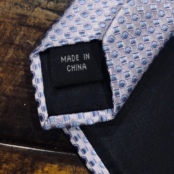 Michael Kors silk blue polka dot & diamond shape design neck tie - Picture 7 of 9